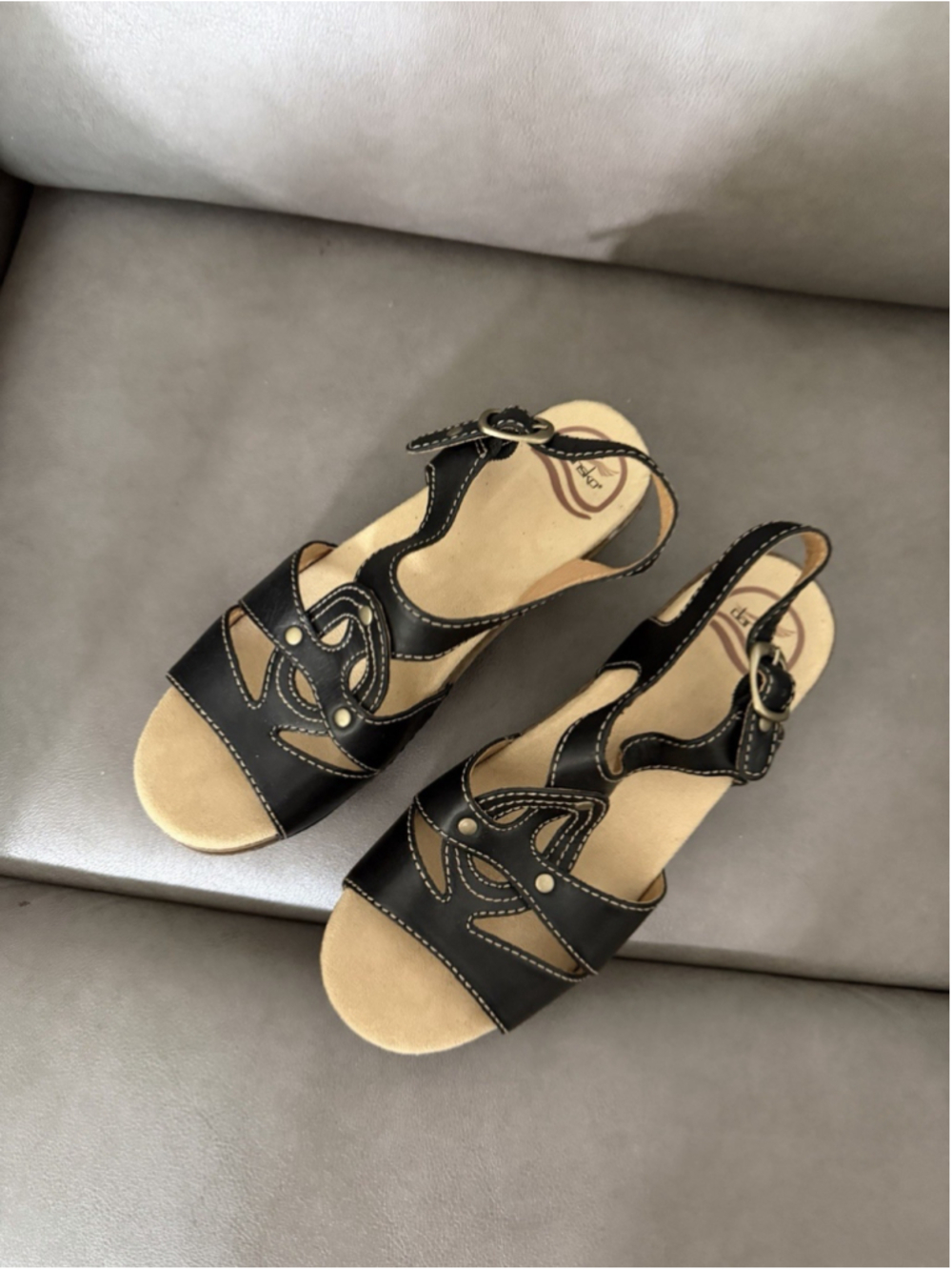 WOMEN’S DANSKO CLOG SANDALS SHOES SIZE 38 EU BLACK BEIGE STRAP ON WEDGES - Picture 3 of 7